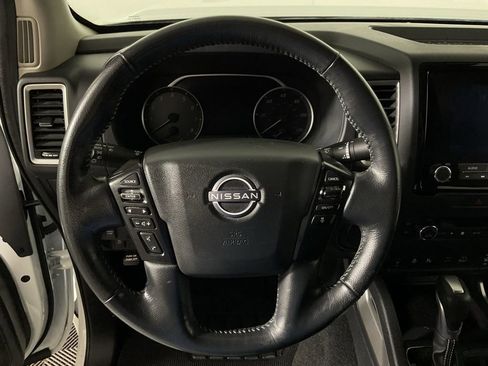 Used 2022 Nissan Frontier SV image 23