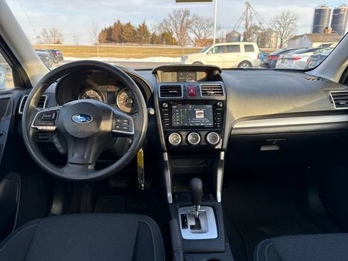 Used 2016 Subaru Forester 2.5i Premium image 12