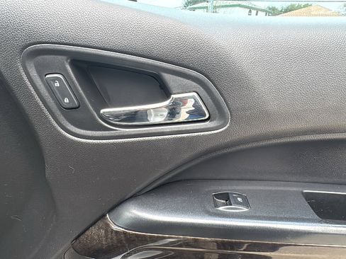 Used 2016 GMC Canyon SLE w/ SLE Convenience Package image 28