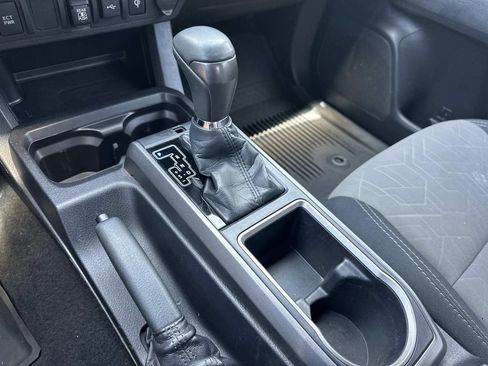 Used 2021 Toyota Tacoma TRD Off-Road AWD/4WD image 26