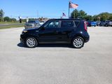 Used 2019 Kia Soul + image 2