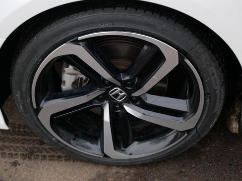 Used 2019 Honda Accord Sport image 15