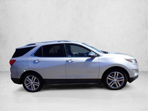 Used 2019 Chevrolet Equinox Premier AWD/4WD image 13