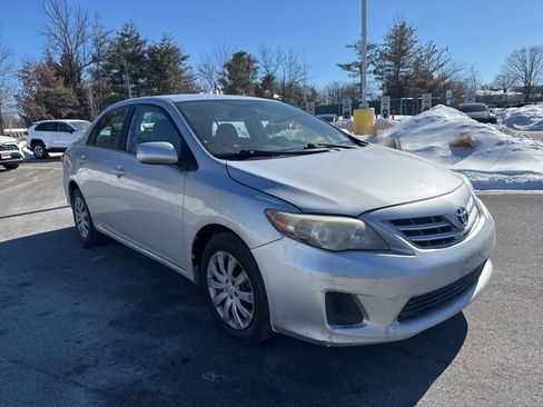 Used 2013 Toyota Corolla LE image 3
