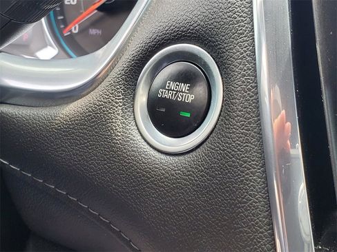 Used 2022 Chevrolet Traverse LT w/ LPO, Roadside Safety Package image 14