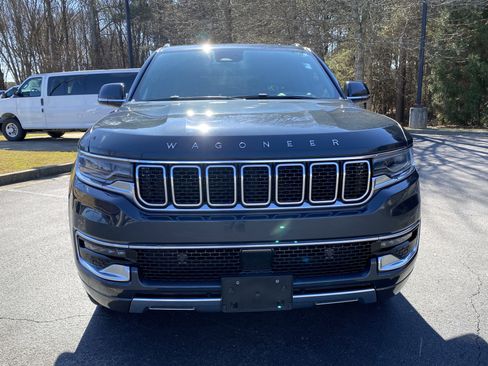 Used 2022 Jeep Wagoneer Series III w/ Premium Group I image 3