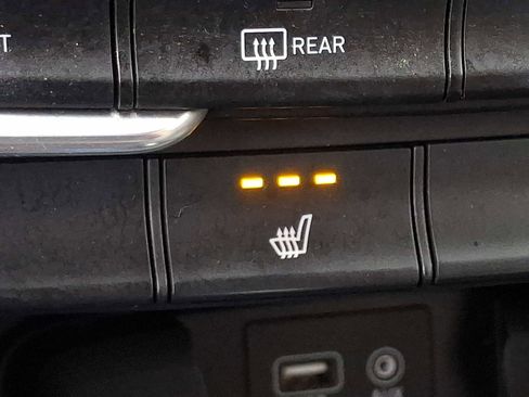 Used 2019 Hyundai Santa Fe SEL image 24