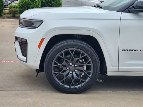 New 2026 Jeep Grand Cherokee L Summit AWD/4WD image 10