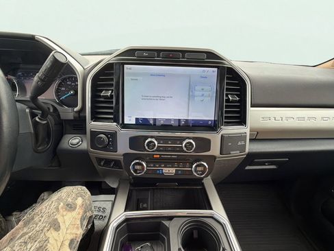 Used 2022 Ford F250 Lariat w/ Lariat Ultimate Package AWD/4WD image 22
