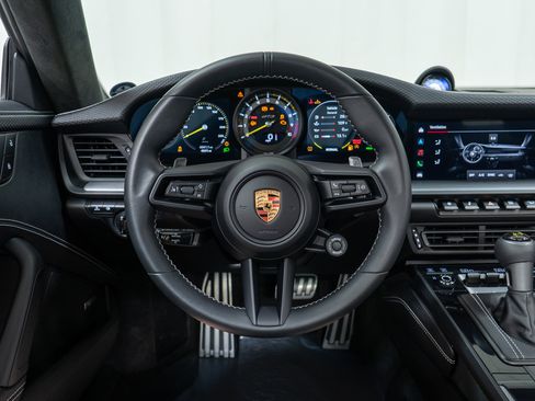 Used 2022 Porsche 911 GT3 image 24