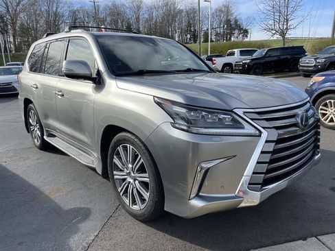 Used 2017 Lexus LX 570 4WD w/ Luxury Package image 6
