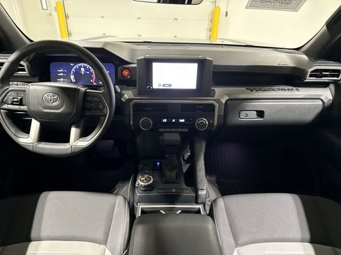 Used 2025 Toyota Tacoma TRD Off-Road AWD/4WD image 10