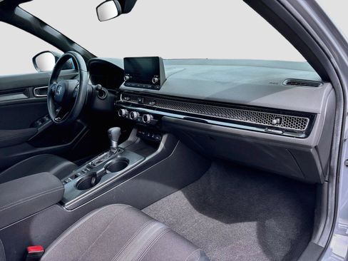 Certified 2025 Honda Civic Sport image 30