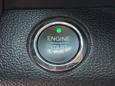 Certified 2018 Ford F250 Lariat w/ Lariat Ultimate Package AWD/4WD image 25