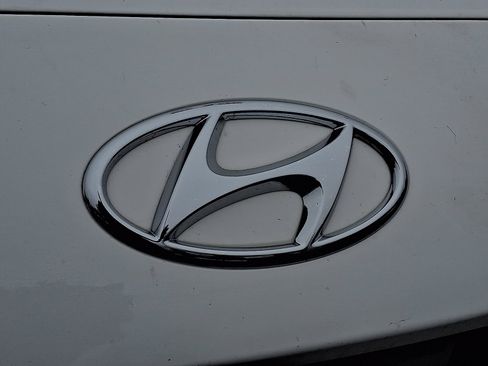 Used 2023 Hyundai Kona SEL image 8
