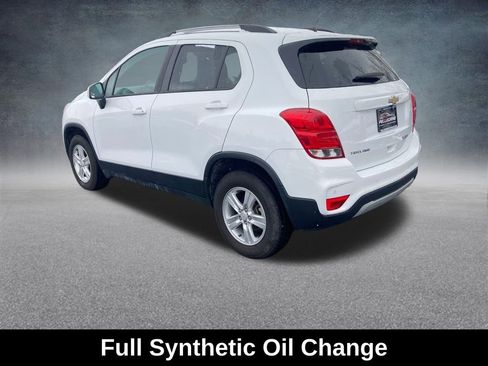 Used 2022 Chevrolet Trax LT w/ Driver Confidence Package image 3