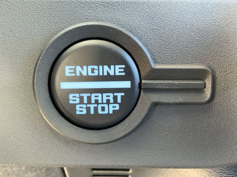 New 2025 Ford Bronco 4-Door image 15