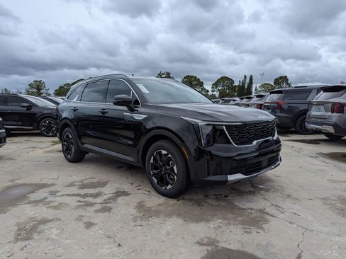 New 2026 Kia Sorento S FWD image 2