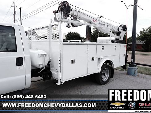 Used 2014 Ford F550 4x4 Regular Cab Super Duty image 8