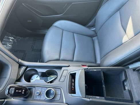 Used 2025 Cadillac XT5 Sportv w/ LPO, Floor Liner Package image 24