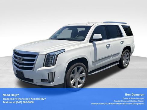 Used 2017 Cadillac Escalade Luxury AWD/4WD image 1