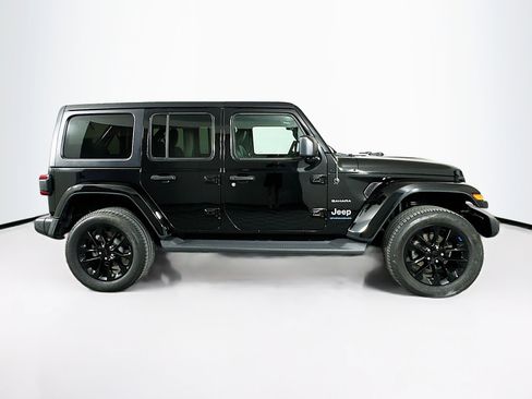 Used 2023 Jeep Wrangler Unlimited Sahara AWD/4WD image 10