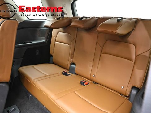 Used 2023 Nissan Pathfinder Platinum w/ Cargo Package AWD/4WD image 27
