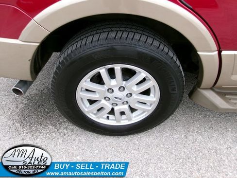 Used 2014 Ford Expedition XLT w/ Equipment Group 202A AWD/4WD image 25