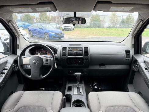 Used 2011 Nissan Xterra X AWD/4WD image 24