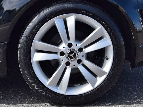 Used 2011 Mercedes-Benz SLK 300 image 38