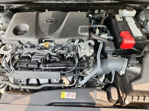 Used 2023 Toyota Camry SE w/ Cold Weather Package FWD image 18