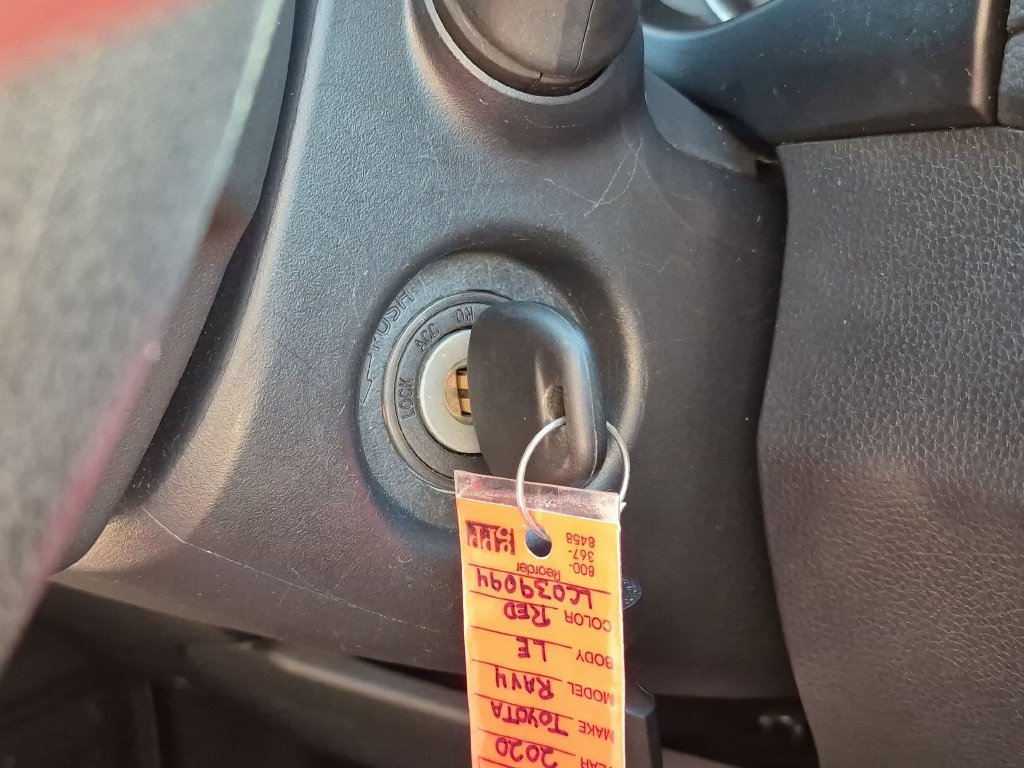 Used 2020 Toyota RAV4 LE FWD image 26