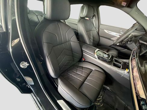 New 2026 BMW 750e xDrive image 14