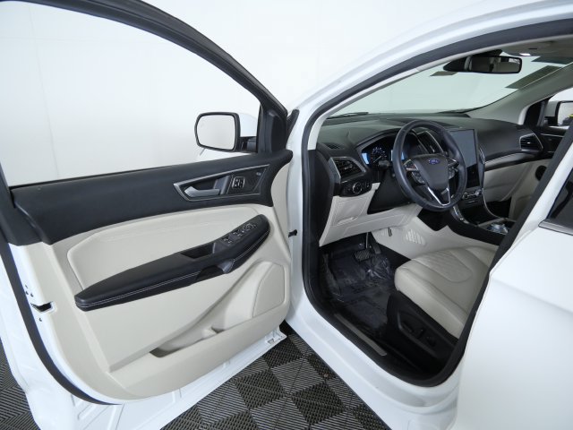 Certified 2023 Ford Edge Titanium AWD/4WD image 17