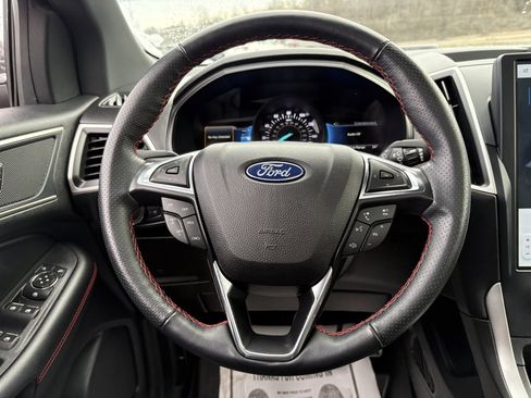 Used 2022 Ford Edge ST-Line image 25