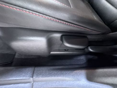 Used 2025 Chevrolet Trax RS w/ Sunroof Package image 13