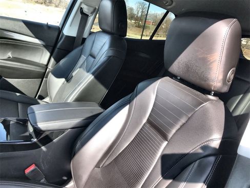 Used 2025 Buick Envision Preferred image 11