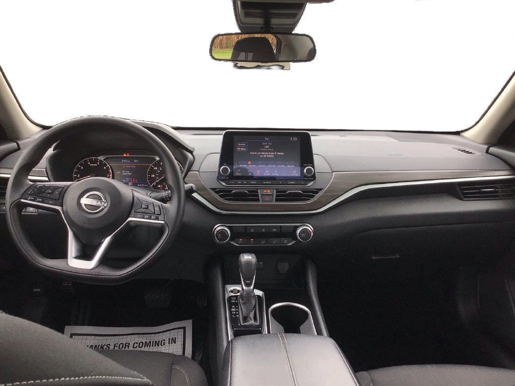 Used 2024 Nissan Altima 2.5 SV FWD image 23