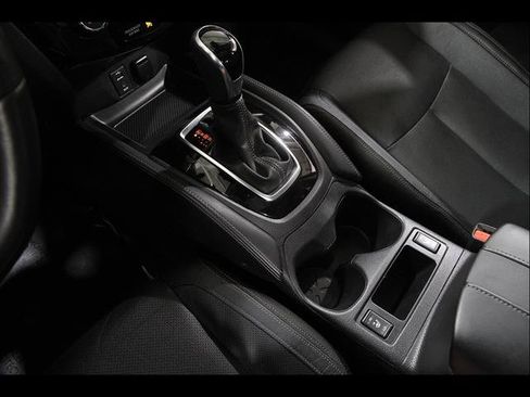 Used 2017 Nissan Rogue Sport SL w/ SL Premium Package AWD/4WD image 16