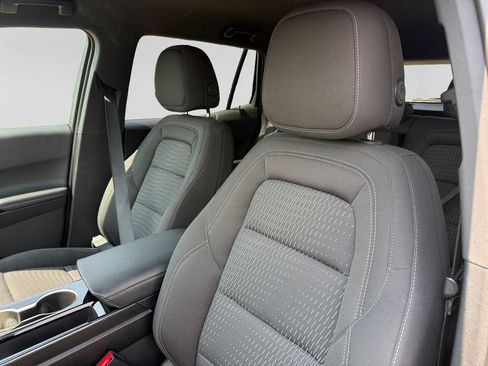 Used 2025 Chevrolet Equinox LT FWD image 23
