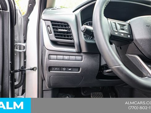 Used 2025 Nissan Rogue SV image 21