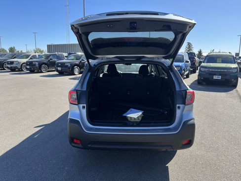 Used 2024 Subaru Outback Premium image 22