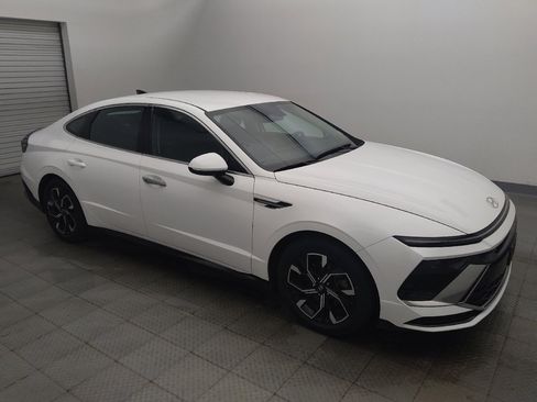 Used 2025 Hyundai Sonata SEL FWD image 11