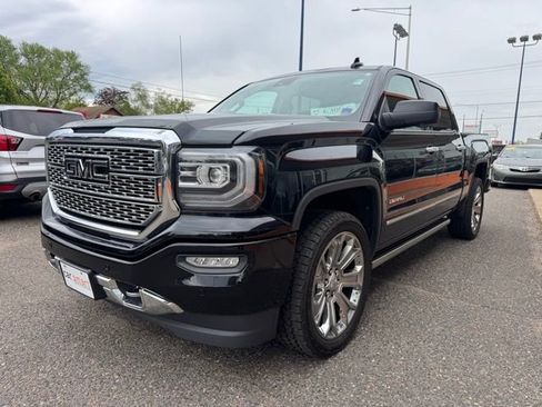 Used 2018 GMC Sierra 1500 Denali w/ Denali Ultimate Package AWD/4WD image 3