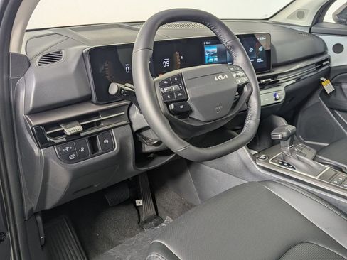 New 2026 Kia Sportage EX FWD image 11