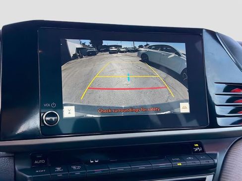 Used 2025 Toyota Camry SE FWD image 14