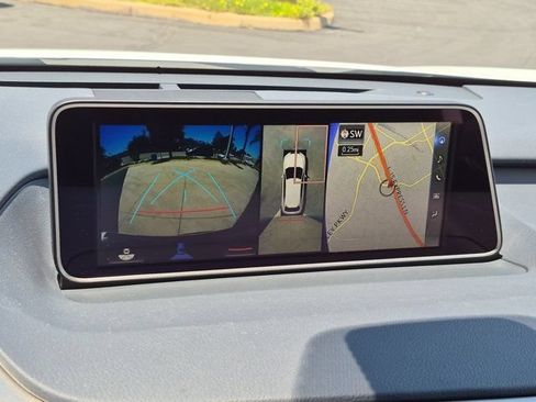 Used 2018 Lexus RX 350L Luxury w/ Cold Area Package (CT) FWD image 23