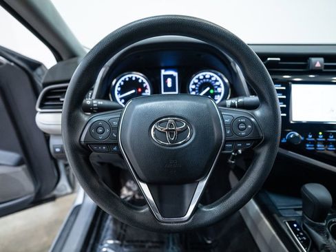 Used 2019 Toyota Camry LE FWD image 16