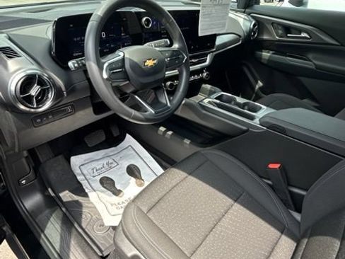 Used 2025 Chevrolet Equinox EV LT FWD image 15