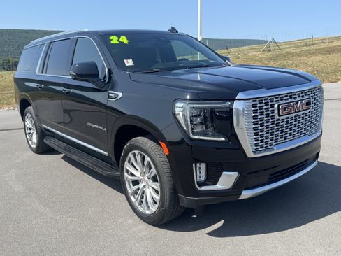 Used 2024 GMC Yukon XL Denali AWD/4WD image 1